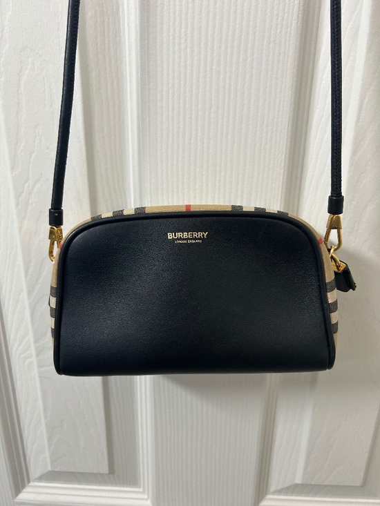 Burberry Handbags - Burberry Half Cube Crossbody Bag